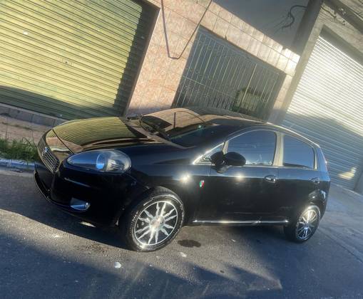 FIAT PUNTO 1.4 ATTRACTIVE ITALIA 8V FLEX 4P MANUAL FIAT PUNTO 1.4 ATTRACTIVE ITALIA 8V FLEX 4P MANUAL